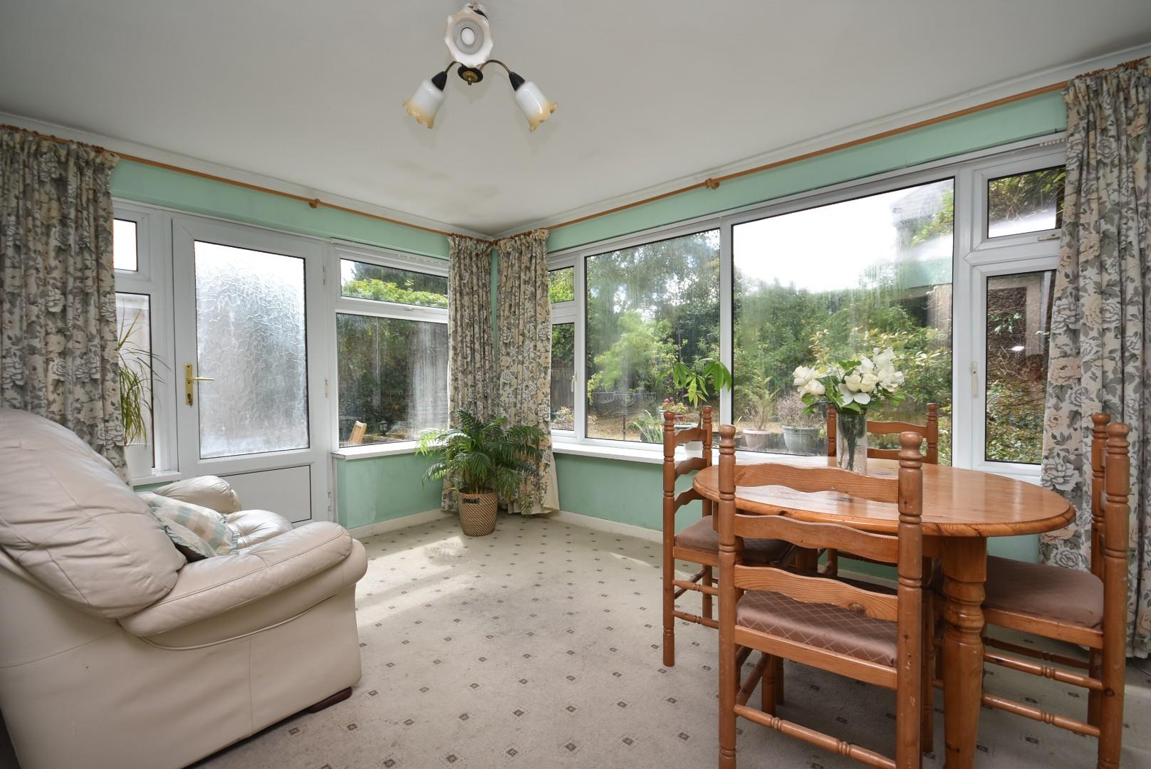 63 Coleridge Avenue, Penarth, CF64 2SR